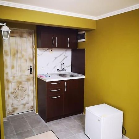Ferienwohnung Студиото Е Партер От Жилищна Сграда. Топ Център. Warna Exterior foto